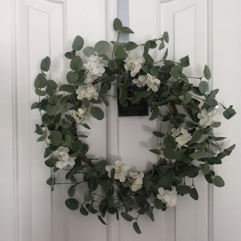 Bella Vita Eucalyptus Wreath
